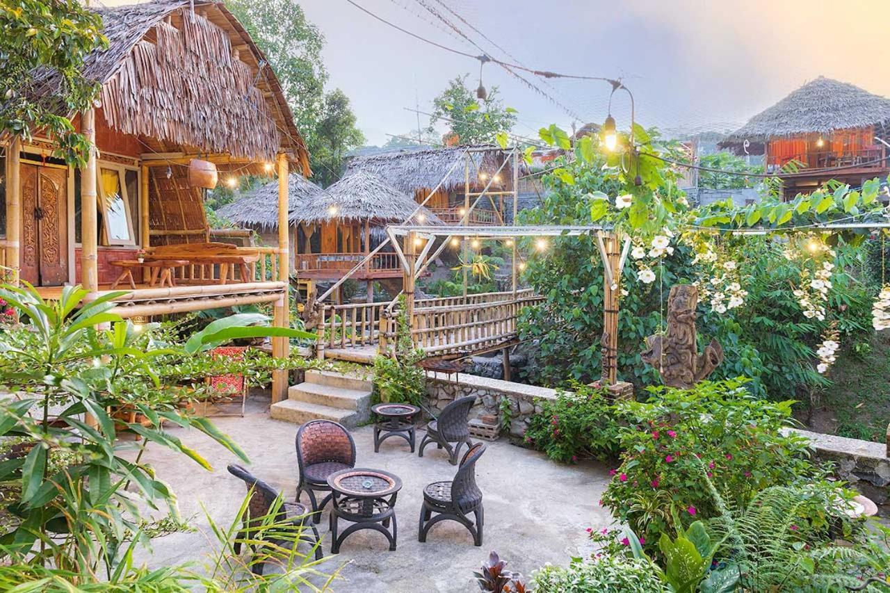 Onong'S Homestay & Cafe Tomohon Экстерьер фото
