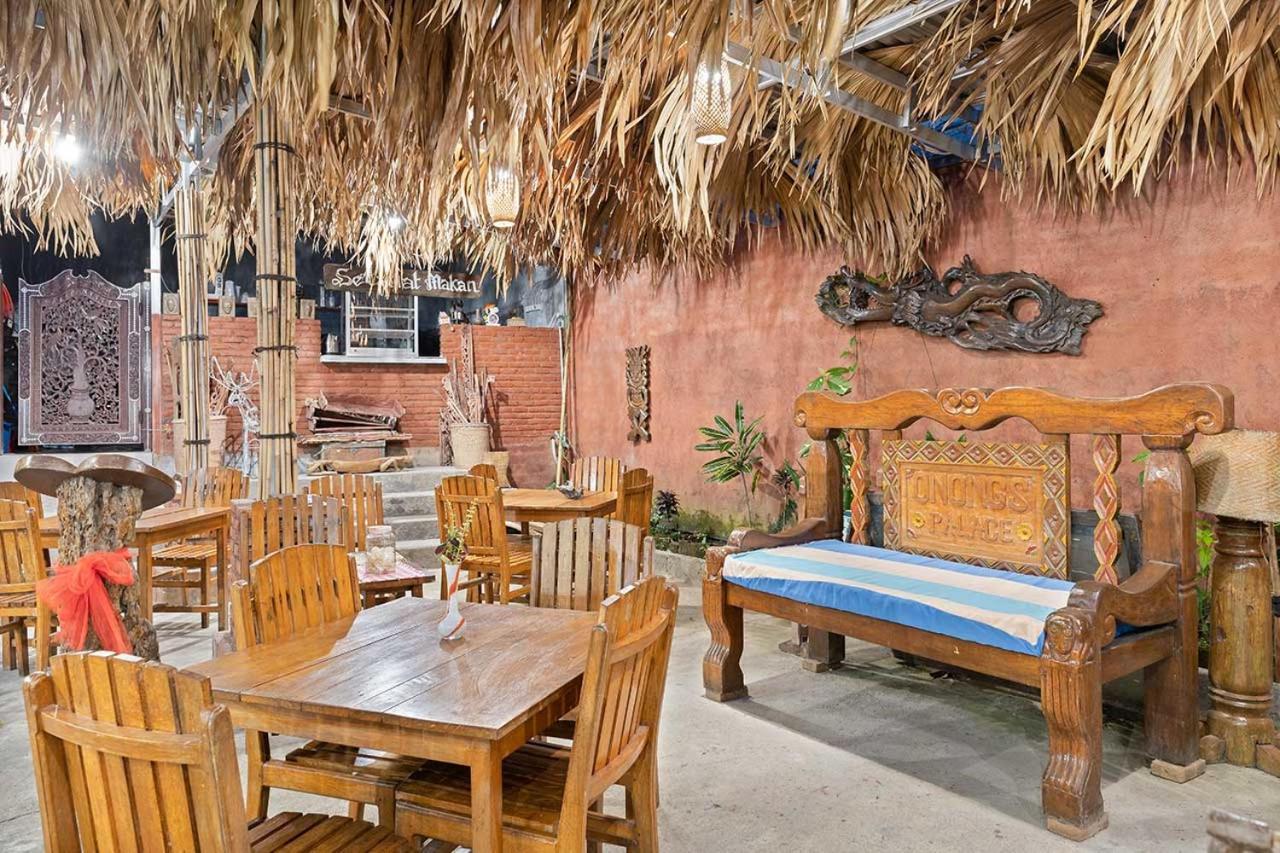 Onong'S Homestay & Cafe Tomohon Экстерьер фото
